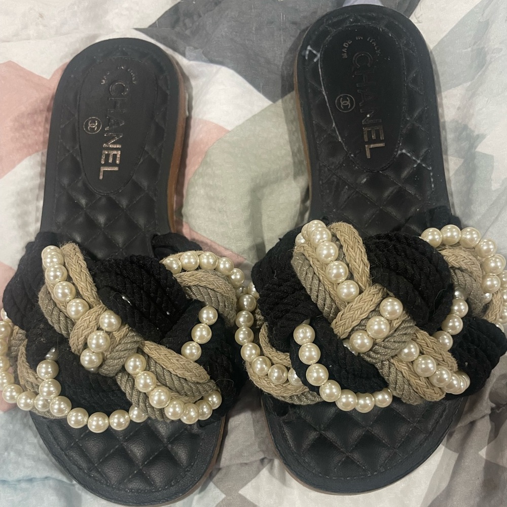 Chanel sandals size 36
